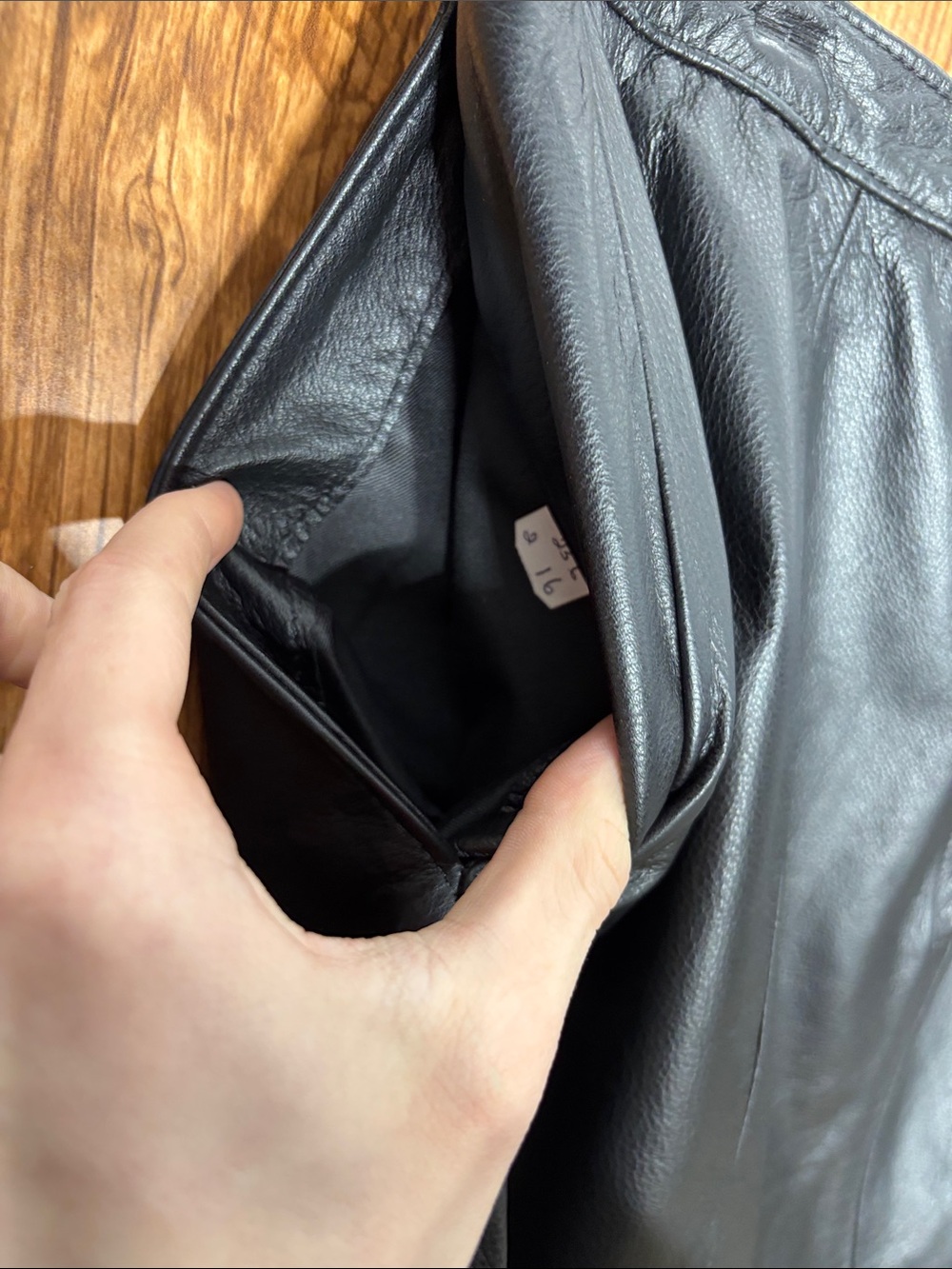 Reed Sportswear Black Leather Pencil Skirt - Picture 6 of 7